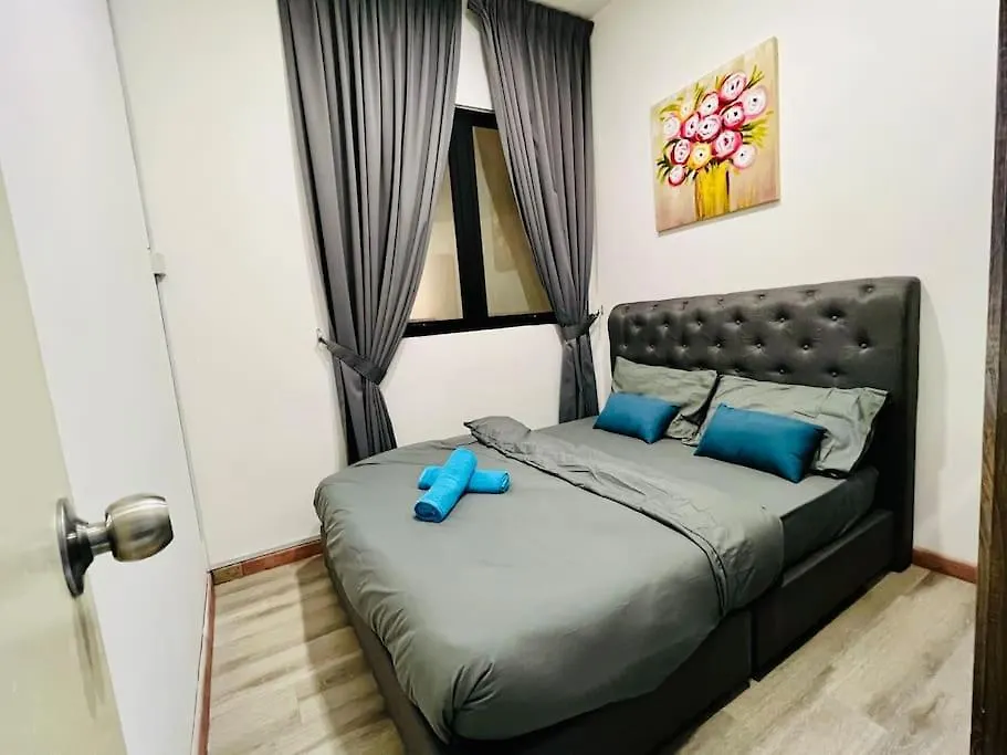 Apartment Gathering House Mosaic Midvalley 2Br 1K4Q 7-13Px Johor Bahru