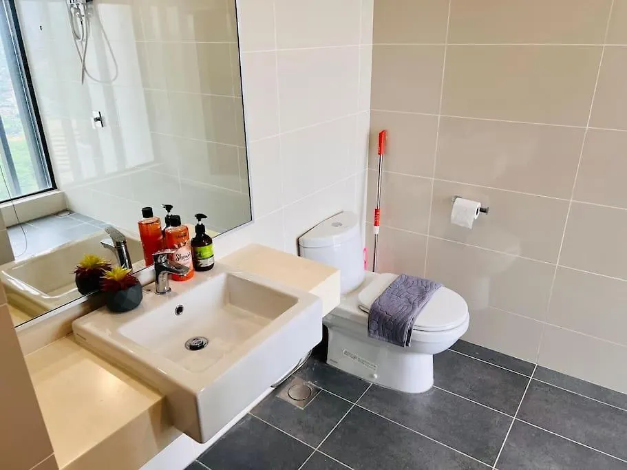 Apartment Gathering House Mosaic Midvalley 2Br 1K4Q 7-13Px Johor Bahru